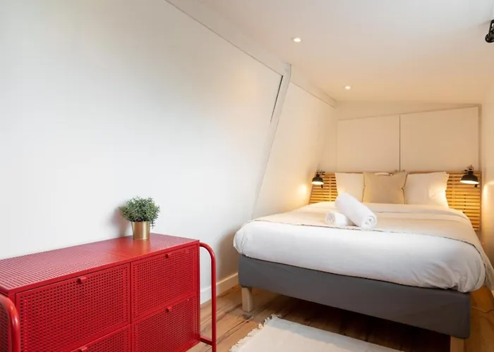 Marcq En Baroeul - Superb Apartment + Parking